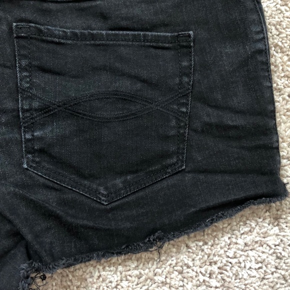 A&F Black Jean Short Cutoffs - Picture 4 of 5